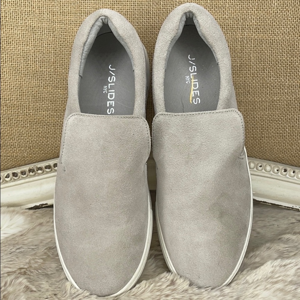 J/SLIDES•SHOES